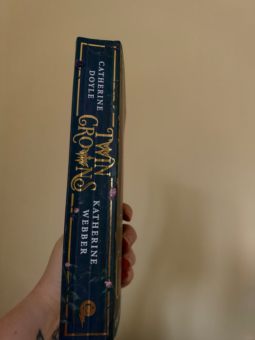 Catherine Doyle and Katherine Webber - Twin Crowns