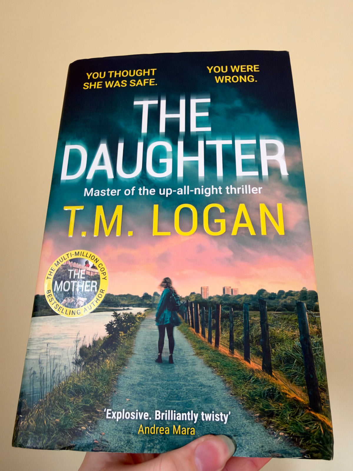TM Logan - The Daughter (Hardback)