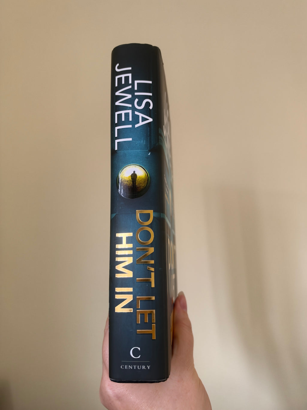 Lisa Jewell - Don’t Let Him In (Hardback)