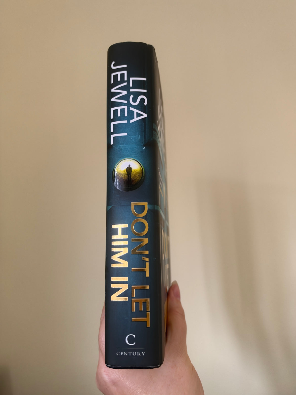 Lisa Jewell - Don’t Let Him In (Hardback)