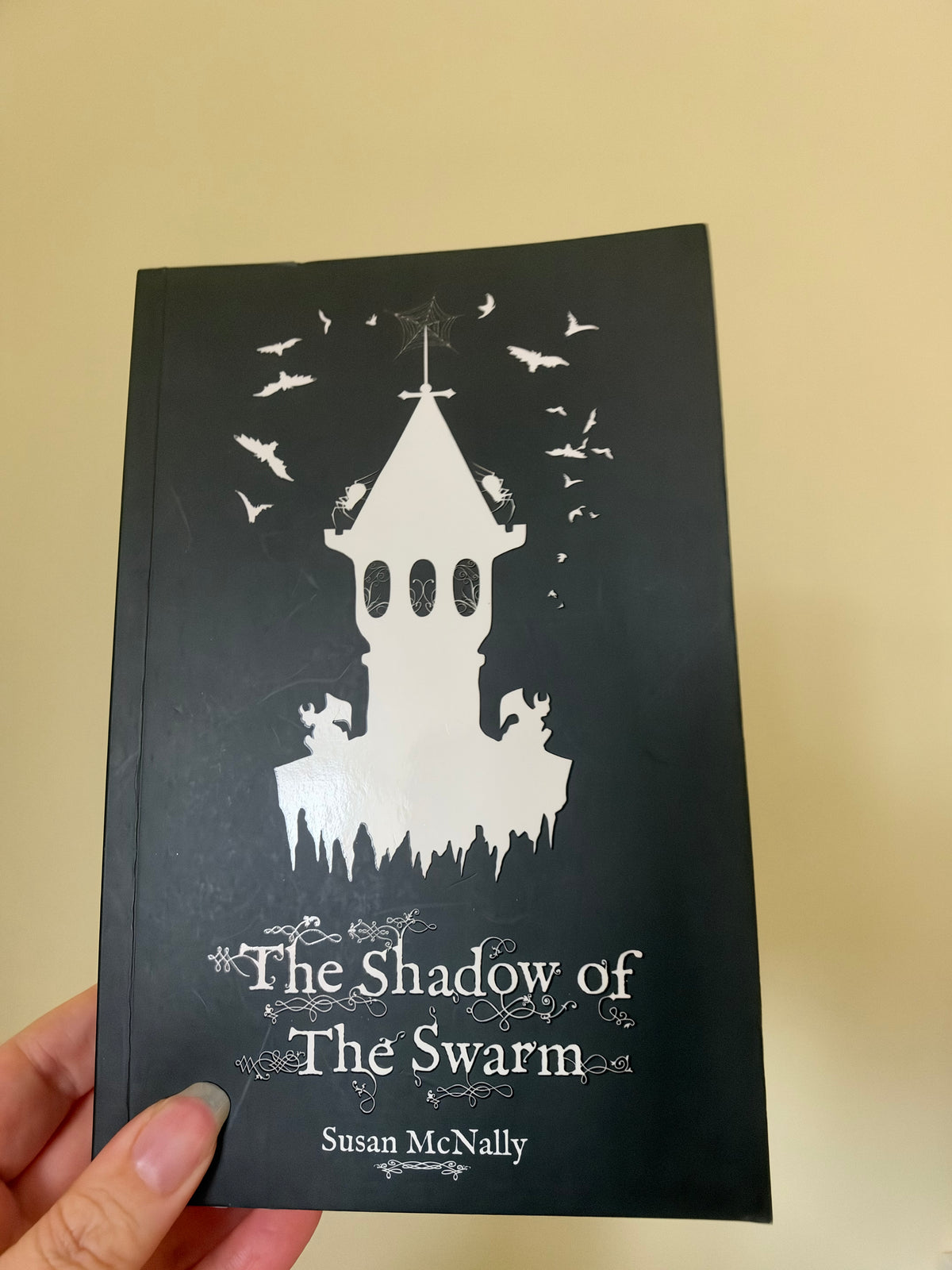 Susan McNally - The Shadow of the Swarm